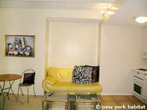 New York 2 Zimmer wohnungsvermietung - wohnzimmer (NY-12206) photo 4 von 5
