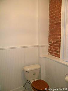 New York 4 Bedroom - Duplex apartment - bathroom 1 (NY-12212) photo 1 of 3