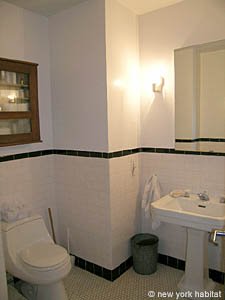 New York 2 Bedroom - Loft accommodation - bathroom 1 (NY-12246) photo 1 of 2