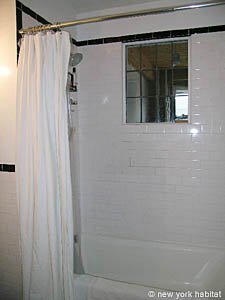 New York 2 Bedroom - Loft accommodation - bathroom 1 (NY-12246) photo 2 of 2