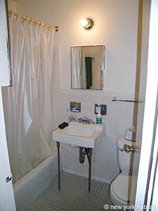 New York 3 Zimmer wohnungsvermietung - badezimmer 2 (NY-12262) photo 1 von 2