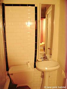 New York 3 Zimmer wohngemeinschaft - badezimmer 1 (NY-12275) photo 2 von 2