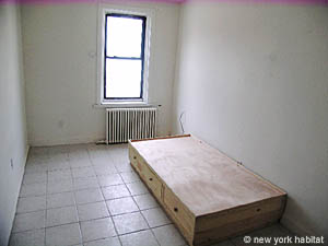 New York 3 Bedrooms roommate share apartment bedroom 3 photo 1