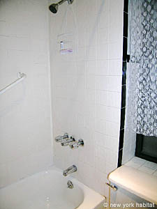 New York 2 Bedrooms apartment bathroom 1 photo 5