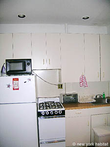New York 2 Bedrooms apartment kitchen photo 7