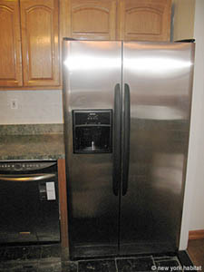 New York 3 Bedrooms accommodation kitchen photo 16