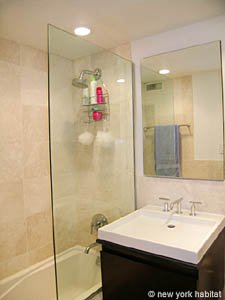 New York 1 Bedroom accommodation bathroom photo 18