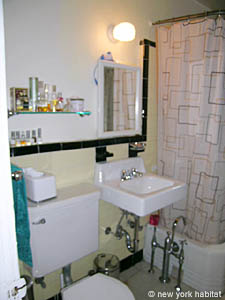 New York T4 - Triplex - Maison citadine appartements location vacances - salle d'eau 1 (NY-12362) photo 1 de 2