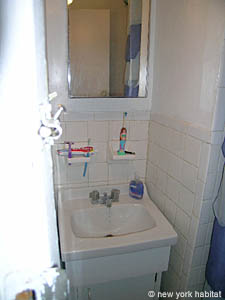 New York 2 Bedrooms roommate share apartment - bathroom 1 (NY-12386) photo 1 of 2