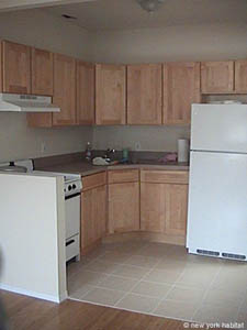 New York 5 Bedrooms - Triplex - Townhouse roommate share apartment - kitchen (NY-12427) photo 3 of 3