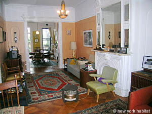 New York 1 Bedroom - Duplex - Townhouse apartment living room 1 photo 4