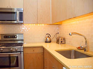 New York Alcove Studio - Loft accommodation kitchen photo 11