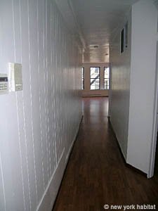 New York 4 Camere appartamento da dividere - soggiorno (NY-12482) photo 1 di 5