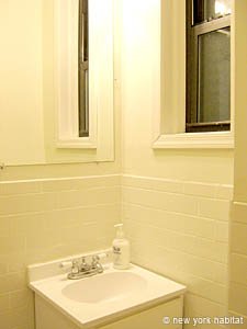 New York 2 Bedroom apartment - bathroom 1 (NY-12511) photo 3 of 3