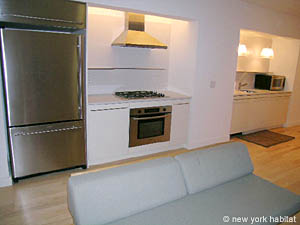 New York 1 Bedroom accommodation kitchen photo 9