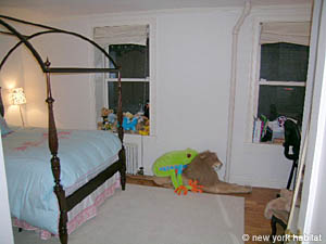 New York T3 - Duplex - Maison citadine appartements location vacances - chambre 2 (NY-12532) photo 4 de 4