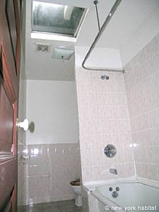New York 4 Bedrooms - Townhouse unfurnished apartment rental bathroom 2 photo 10