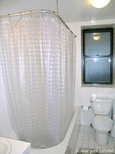 New York 2 Bedroom accommodation - bathroom 1 (NY-12569) photo 2 of 2