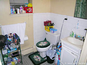 New York 3 Zimmer wohngemeinschaft - badezimmer 1 (NY-12594) photo 3 von 3