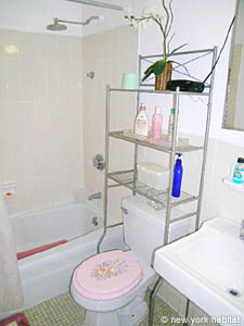 New York T4 appartements colocation - salle d'eau 1 (NY-12602) photo 1 de 2