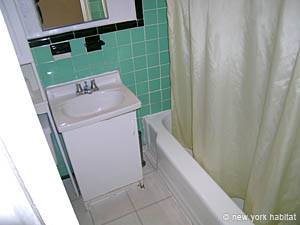 New York 1 Bedroom accommodation - bathroom (NY-12612) photo 2 of 2