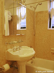 New York T2 appartements location vacances - salle d'eau (NY-12623) photo 2 de 3