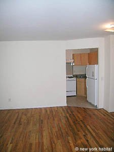 New York 2 Bedrooms - Townhouse unfurnished apartment rental living room photo 3