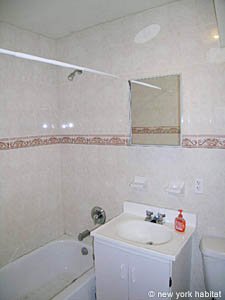 New York 2 Bedrooms - Townhouse unfurnished apartment rental bathroom 1 photo 15