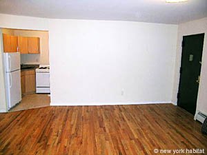 New York 2 Bedrooms - Townhouse unfurnished apartment rental living room photo 5