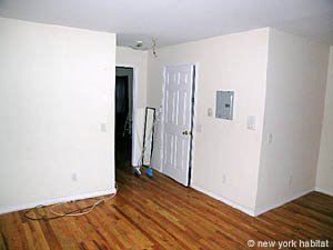 New York 2 Bedrooms - Townhouse unfurnished apartment rental living room photo 6