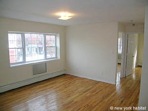 New York 2 Bedrooms - Townhouse unfurnished apartment rental living room photo 4