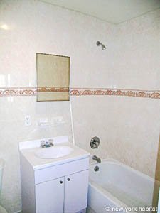 New York 2 Bedrooms - Townhouse unfurnished apartment rental bathroom 1 photo 19