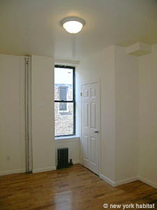 New York 3 Bedrooms unfurnished apartment rental living room photo 5