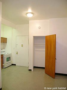 New York Studio unfurnished apartment rental kitchen photo 7