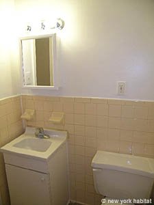 New York Studio unfurnished apartment rental bathroom photo 19