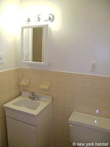 New York Studio unfurnished apartment rental bathroom photo 20