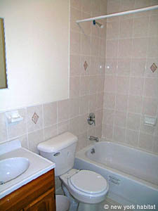 New York T4 logements location appartements - salle d'eau 1 (NY-12652) photo 2 de 2