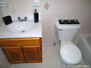New York T4 logements location appartements - salle d'eau 2 (NY-12652) photo 3 de 3