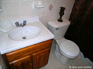 New York 3 Zimmer wohnungsvermietung - badezimmer 1 (NY-12654) photo 1 von 2