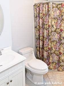 New York 3 Bedroom - Duplex accommodation - bathroom 2 (NY-12670) photo 2 of 3