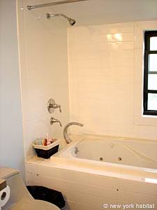 New York 3 Bedroom - Duplex accommodation - bathroom 1 (NY-12670) photo 1 of 6