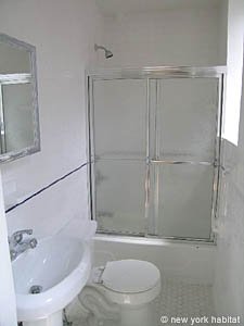 New York 2 Bedrooms unfurnished apartment rental bathroom 1 photo 15
