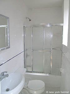 New York 2 Bedrooms unfurnished apartment rental bathroom 1 photo 17