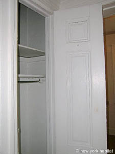 New York Studio unfurnished apartment rental living room photo 4