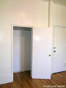 New York Studio unfurnished apartment rental living room photo 5