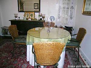 New York 1 Bedroom apartment living room photo 14