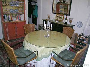 New York 1 Bedroom apartment living room photo 15