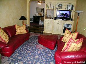 New York 1 Bedroom apartment living room photo 24