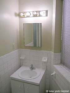 New York 2 Bedroom unfurnished apartment rental - bathroom 1 (NY-12703) photo 3 of 3