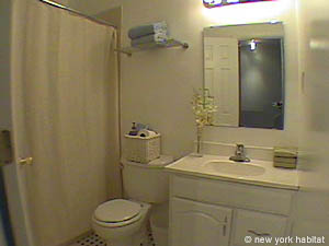 New York 2 Bedroom - Duplex accommodation - bathroom 1 (NY-12719) photo 1 of 1